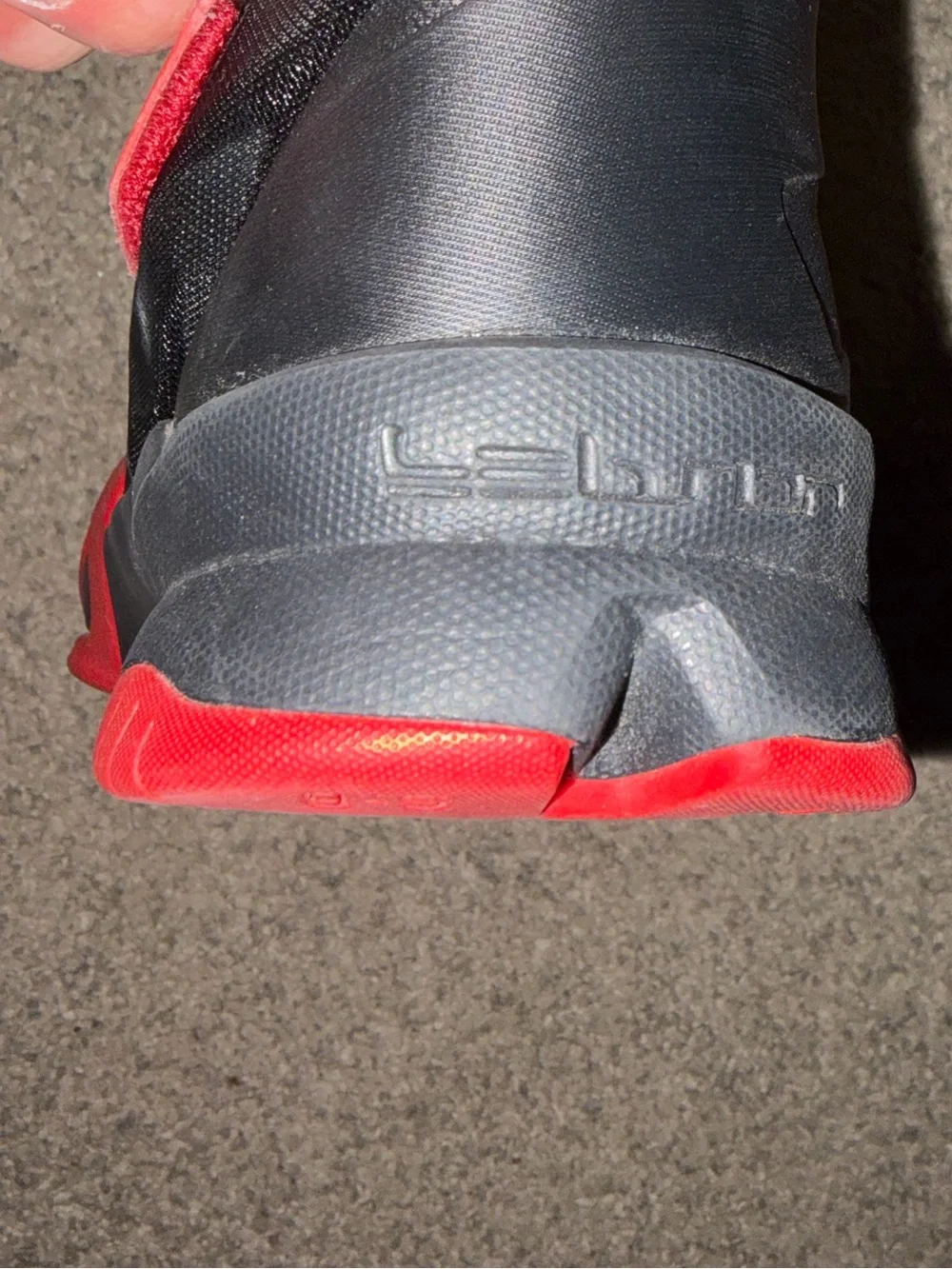 Nike LeBron Soldier 8 Basketball Shoes University Red/Black 653645-006 Size 6.5Y